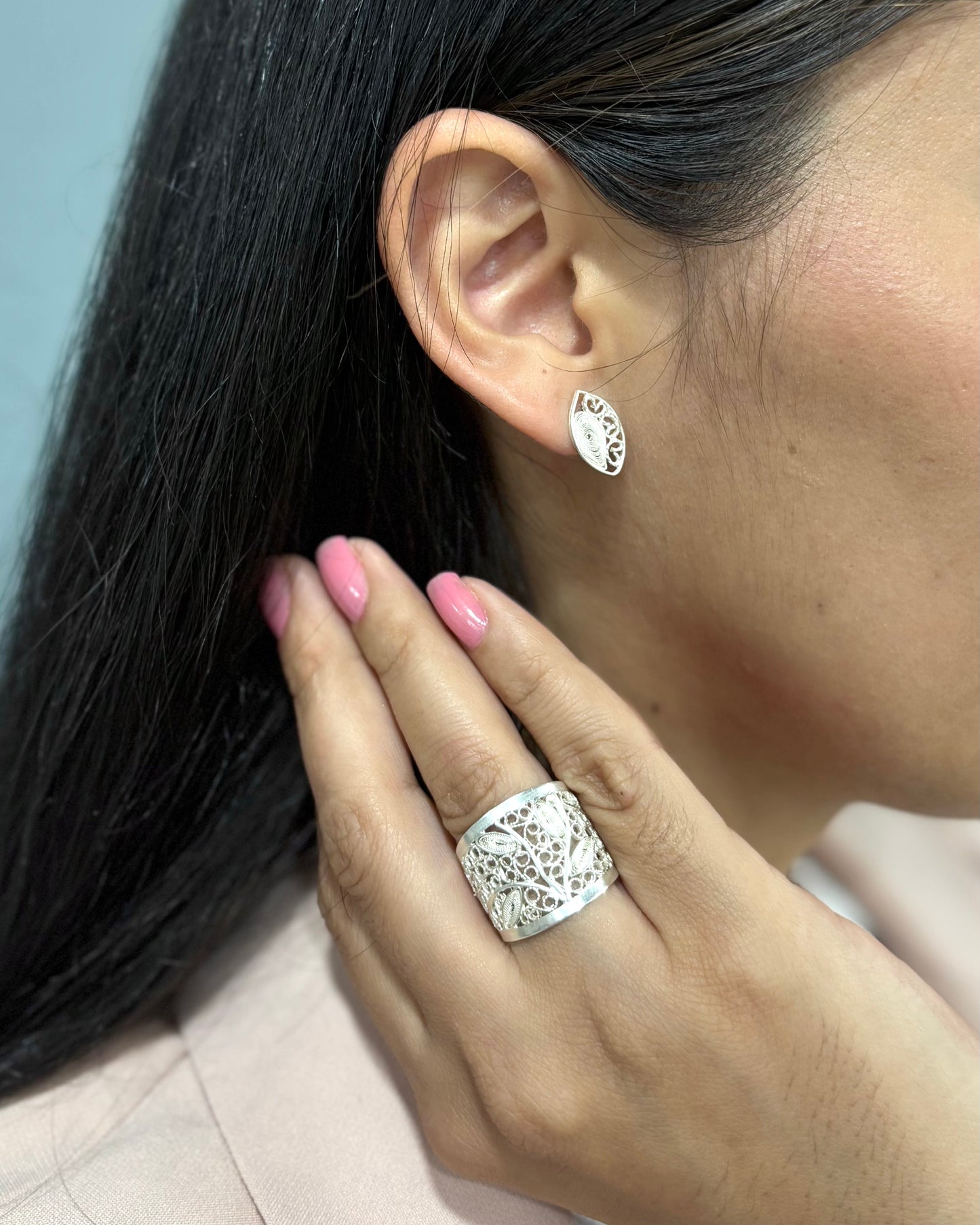 Anillo de hojas｜蔓葉のリング